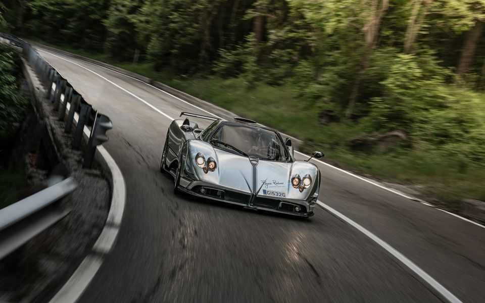 A Pagani Zonda on a winding mountain road